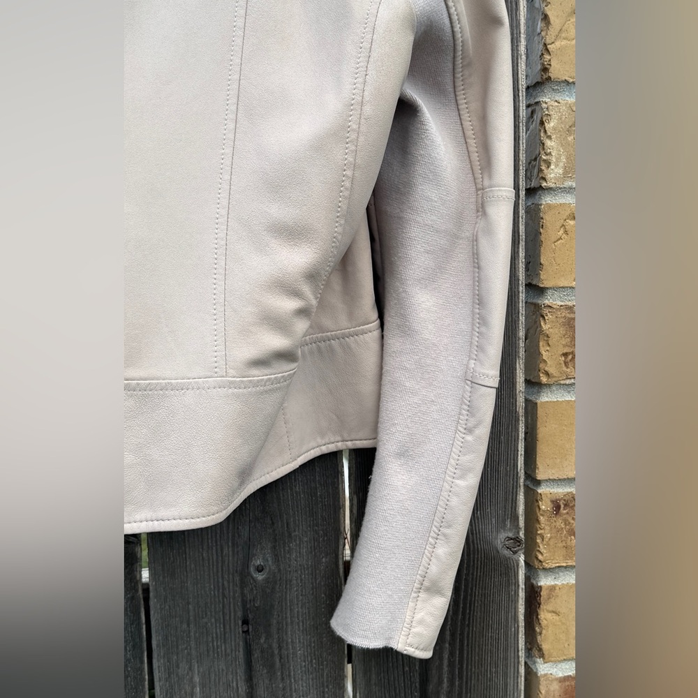NWT - JOHNSTON & MIRPHY WOMAN “TAUPE” 100% LEATHER JACKET - Picture 5 of 14